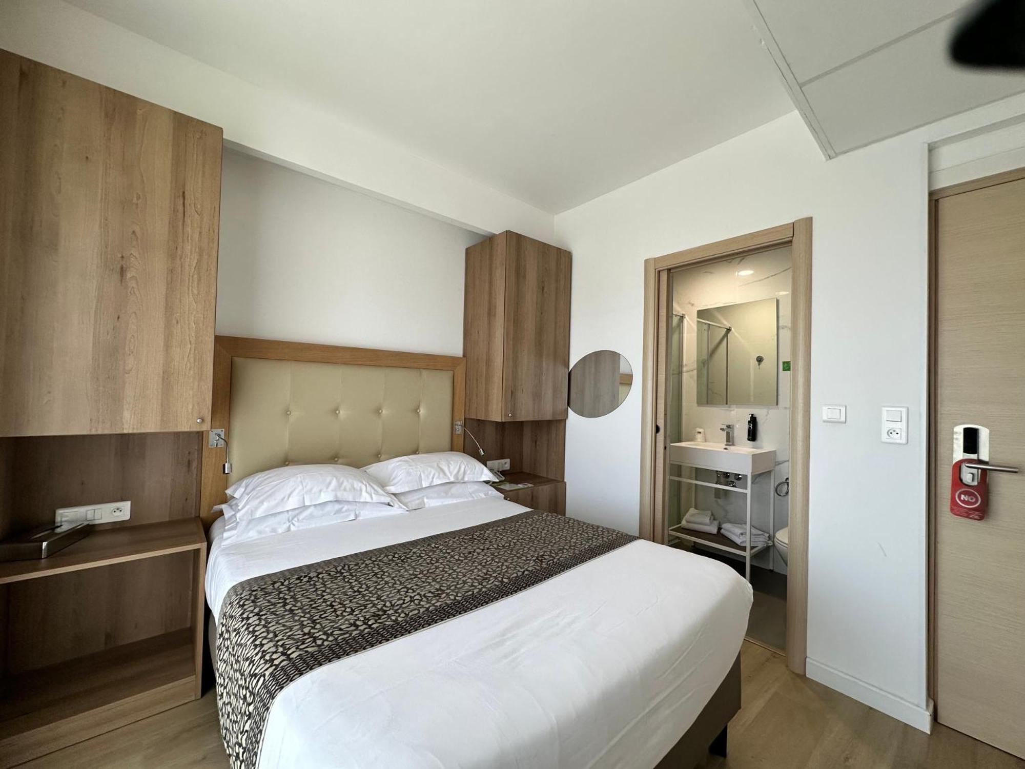 Hotel Revellata & Spa Кальви Экстерьер фото