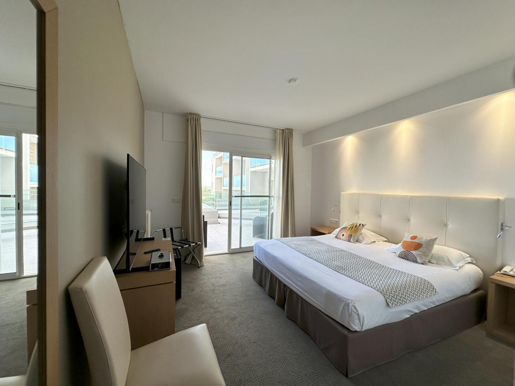 Hotel Revellata & Spa Кальви Экстерьер фото